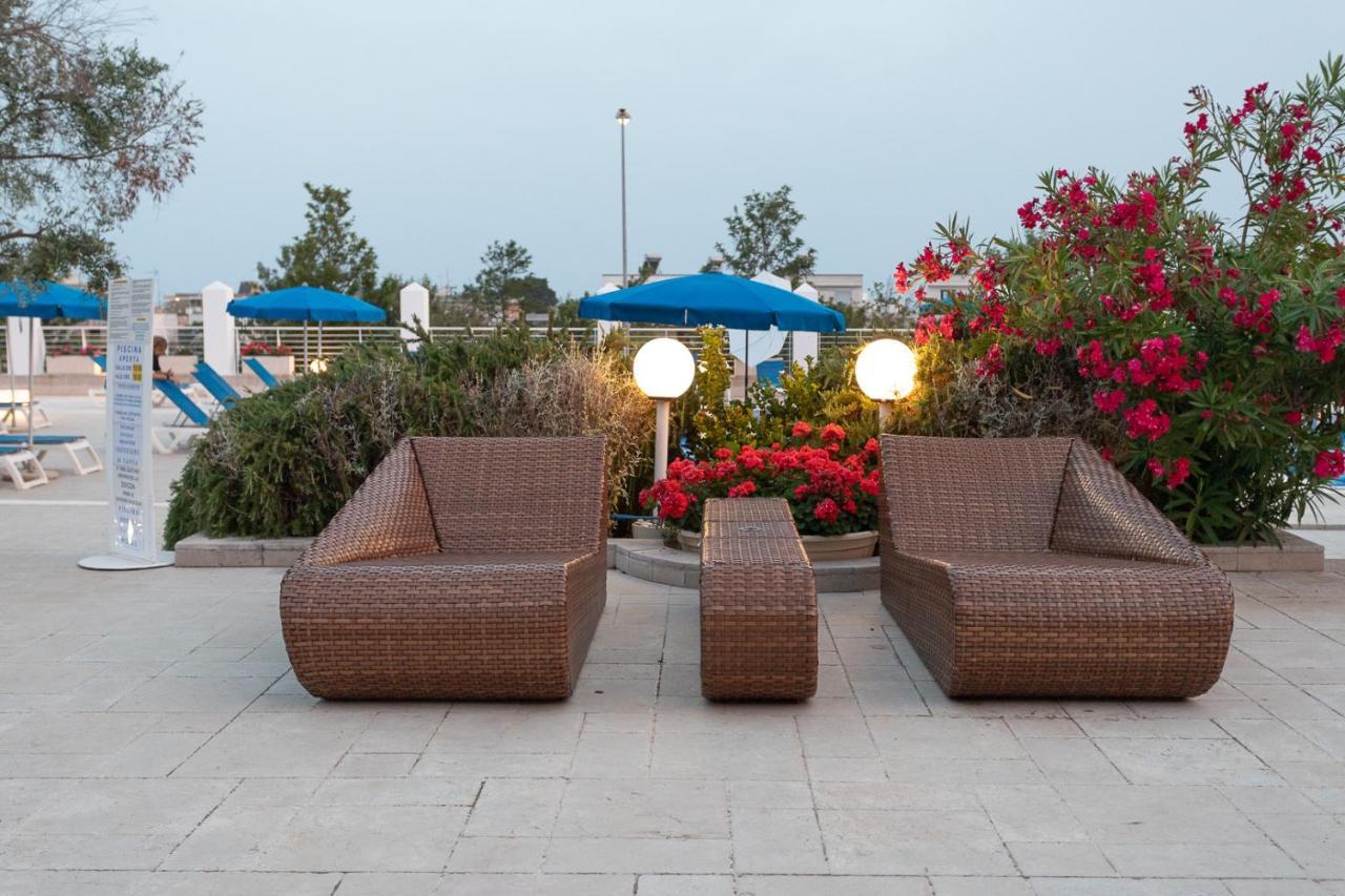 Club Azzurro Hotel&Resort Porto Cesareo Kültér fotó