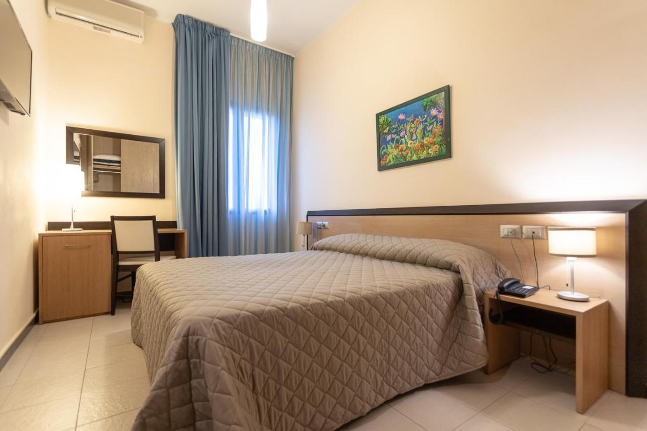 Club Azzurro Hotel&Resort Porto Cesareo Kültér fotó