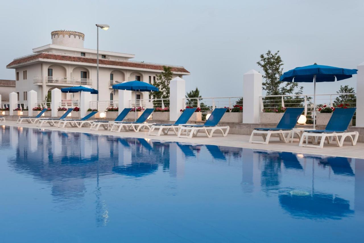Club Azzurro Hotel&Resort Porto Cesareo Kültér fotó